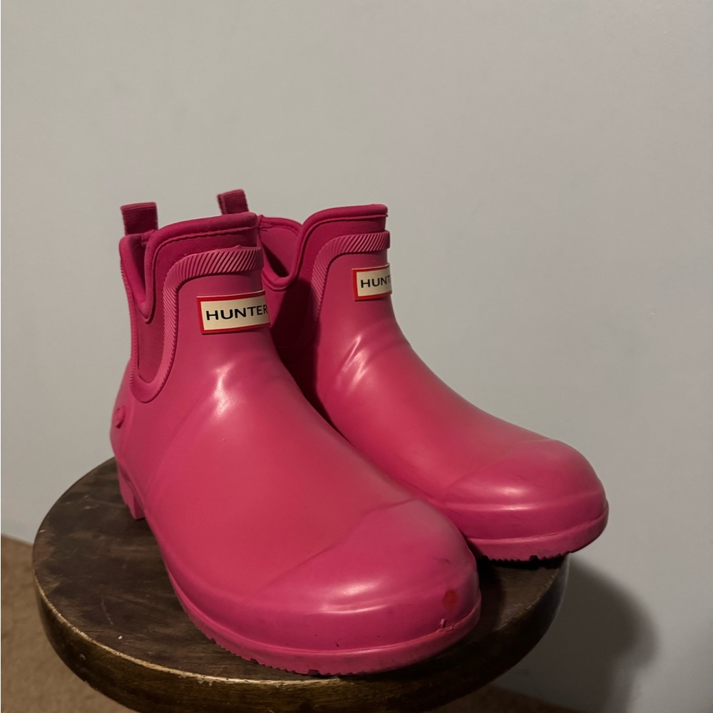 Hunter target x Fuchsia Ankle Rain Boots